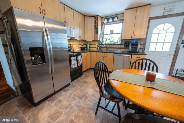 10 E ADAIR DR, Eagleville, PA 19403