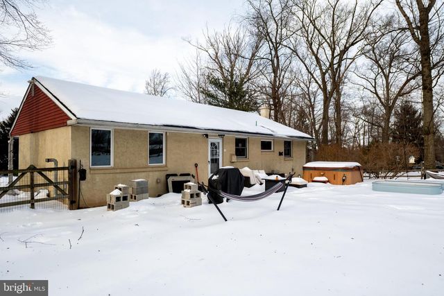 10 E ADAIR DR, Eagleville, PA 19403