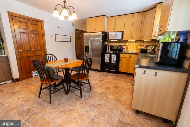 10 E ADAIR DR, Eagleville, PA 19403