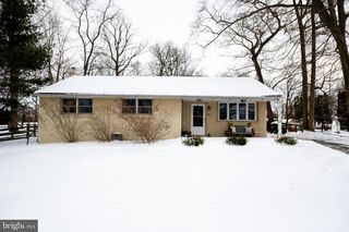 10 E ADAIR DR, Eagleville, PA 19403