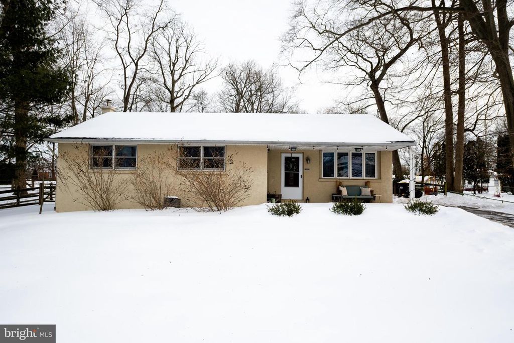 10 E ADAIR DR, Eagleville, PA 19403