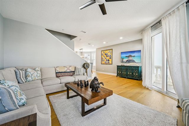 1340 BAYSHORE BOULEVARD 304, Dunedin, FL 34698