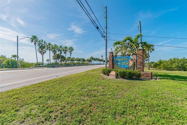 1340 BAYSHORE BOULEVARD 304, Dunedin, FL 34698