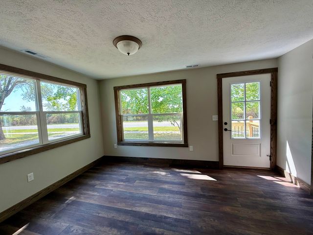 312 E Grant Street, Clever, MO 65631