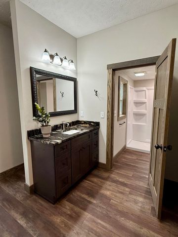 312 E Grant Street, Clever, MO 65631