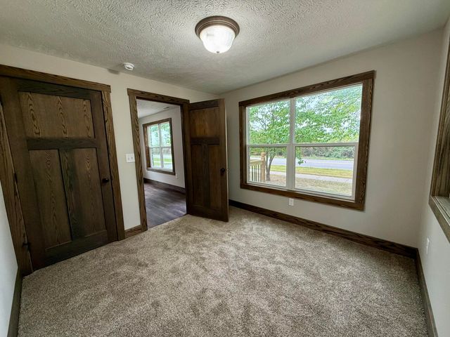 312 E Grant Street, Clever, MO 65631