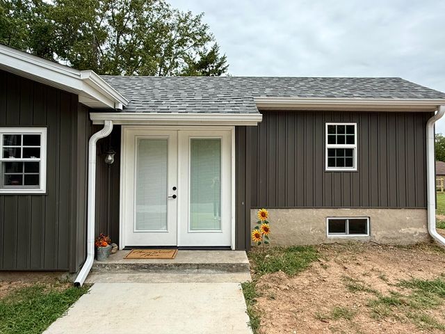 312 E Grant Street, Clever, MO 65631