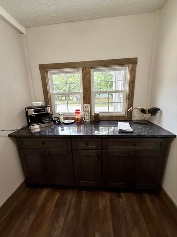 312 E Grant Street, Clever, MO 65631