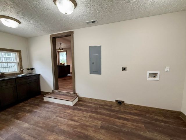 312 E Grant Street, Clever, MO 65631