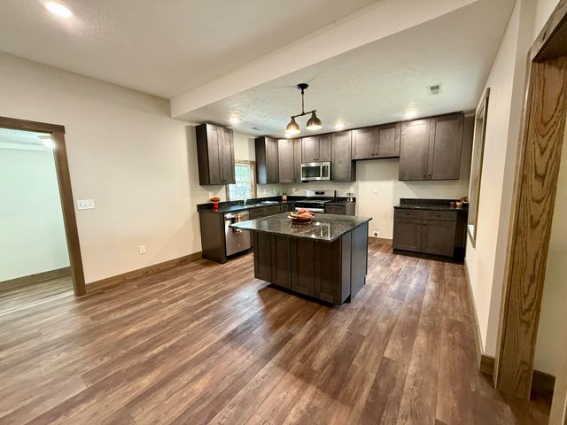 312 E Grant Street, Clever, MO 65631