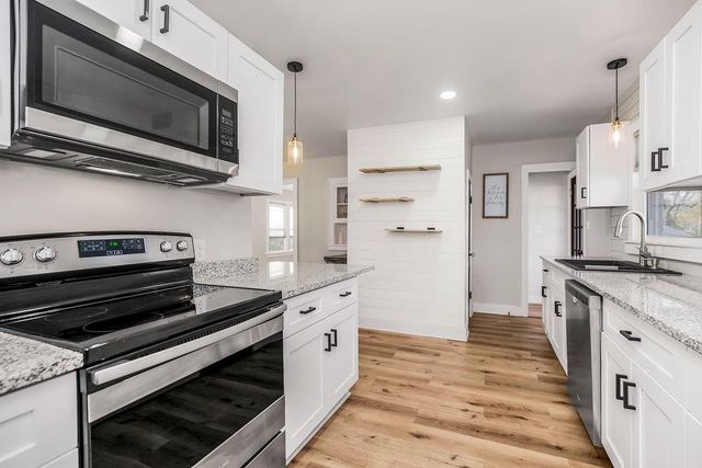 1705 SW Walnut Street, Blue Springs, MO 64015