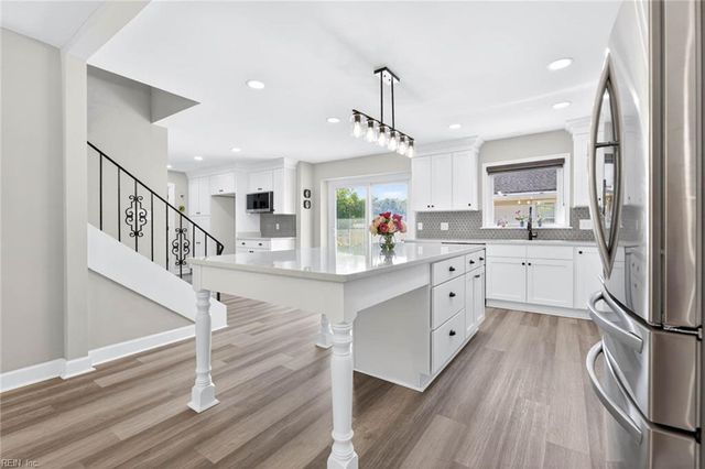 2496 Las Brisas DR, Virginia Beach, VA 23456