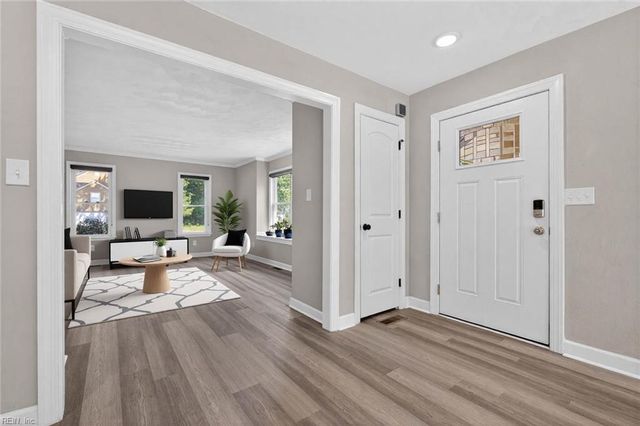 2496 Las Brisas DR, Virginia Beach, VA 23456