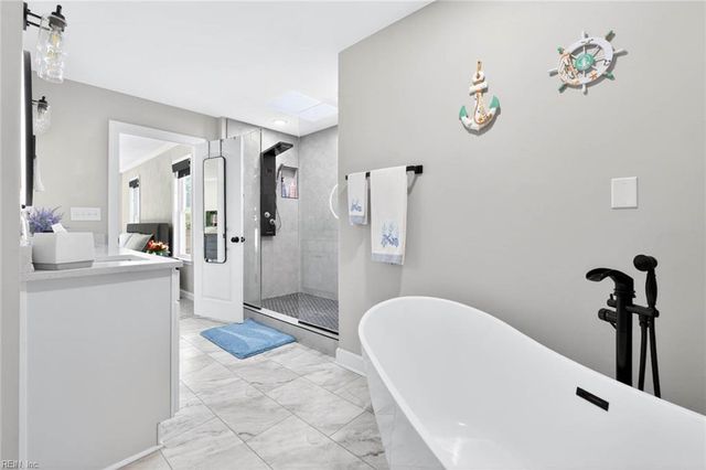 2496 Las Brisas DR, Virginia Beach, VA 23456