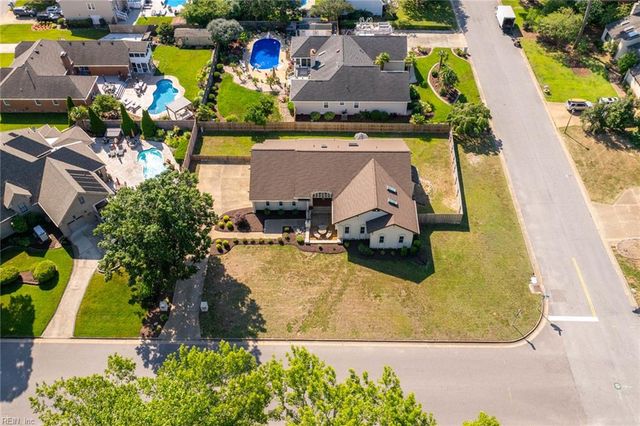 2496 Las Brisas DR, Virginia Beach, VA 23456