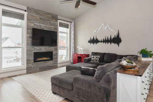 W5598 HOELZEL WAY, Appleton, WI 54915