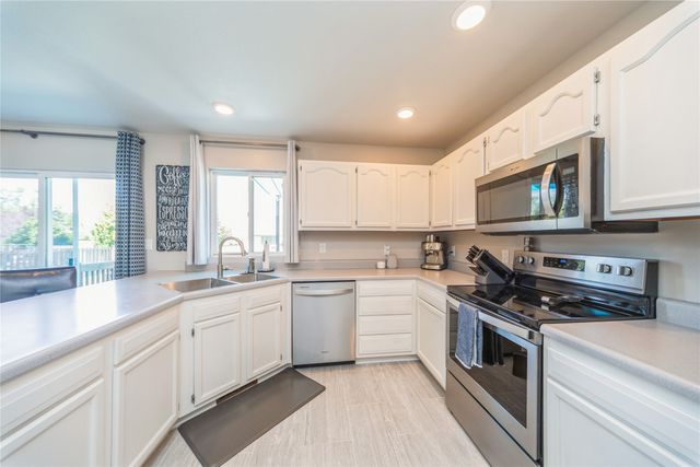 1009 SE 5th Street, Grimes, IA 50111
