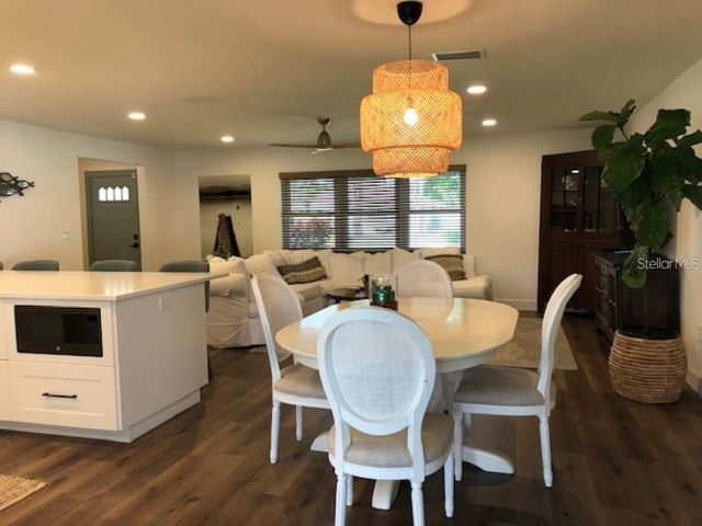7451 BLAINE WAY, Sarasota, FL 34231