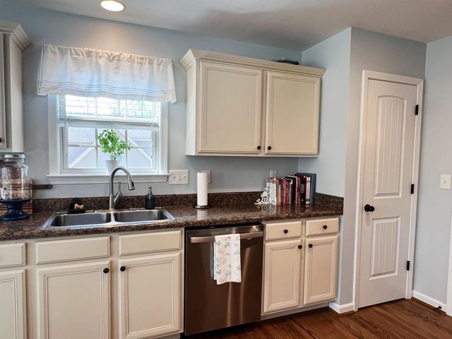 128 Fagans Creek Drive, Inman, SC 29349