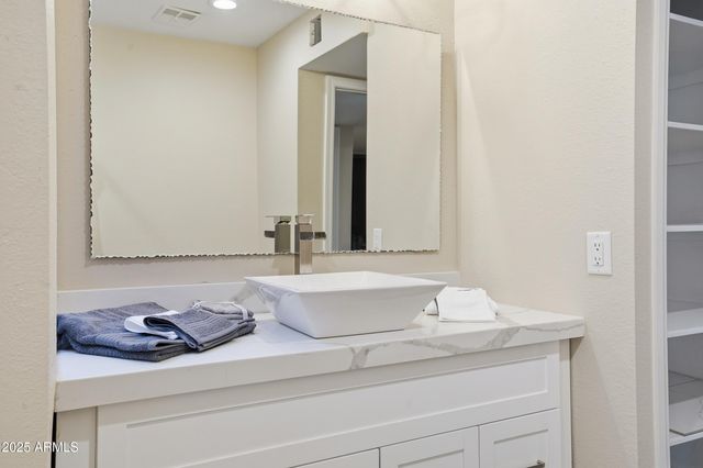 37300 N Tom Darlington Drive N, Carefree, AZ 85377