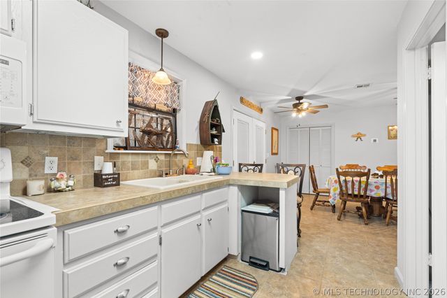 449609 E 953 Road, Vian, OK 74962