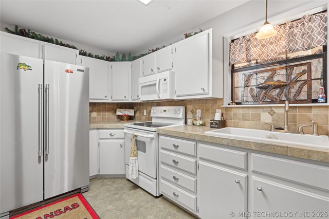 449609 E 953 Road, Vian, OK 74962