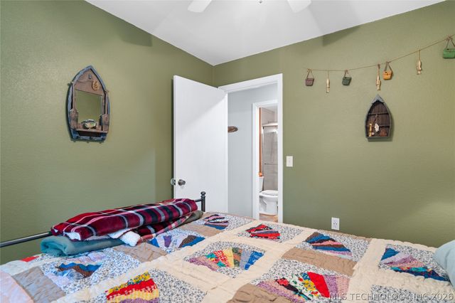 449609 E 953 Road, Vian, OK 74962