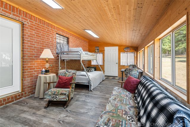 449609 E 953 Road, Vian, OK 74962