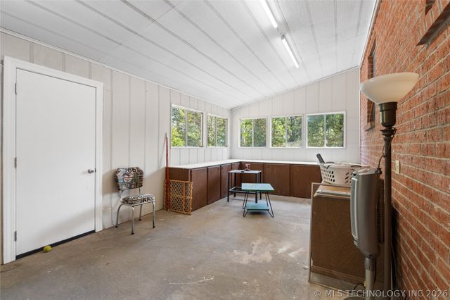 449609 E 953 Road, Vian, OK 74962