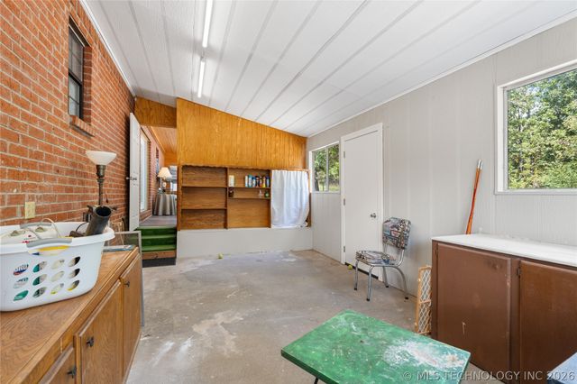 449609 E 953 Road, Vian, OK 74962