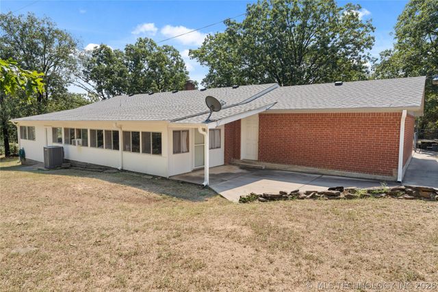 449609 E 953 Road, Vian, OK 74962