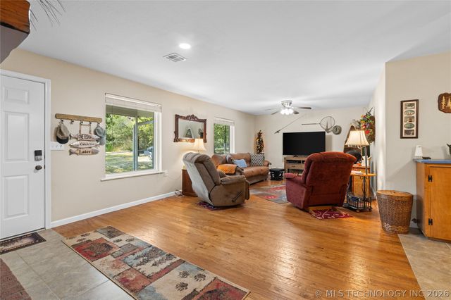 449609 E 953 Road, Vian, OK 74962