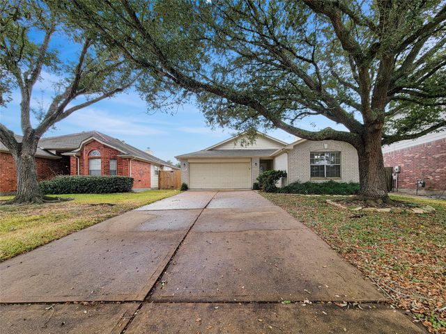 4010 Redwood Hill Court, Fresno, TX 77545