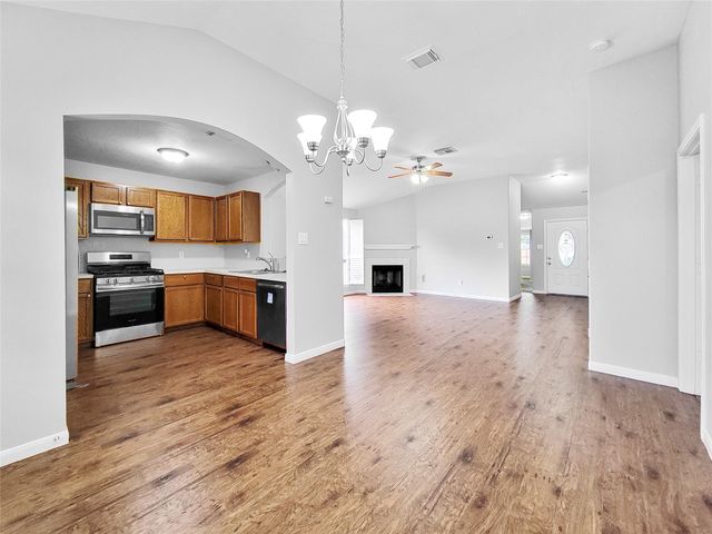 4010 Redwood Hill Court, Fresno, TX 77545