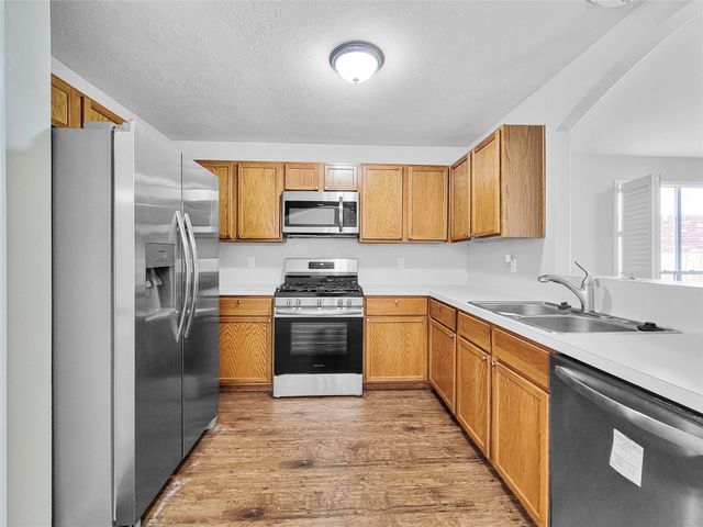 4010 Redwood Hill Court, Fresno, TX 77545