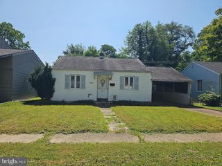 213 STATE AVE, Lindenwold, NJ 08021