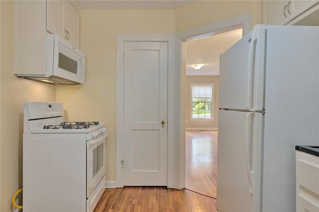 2102 Enfield RD D, Austin, TX 78703