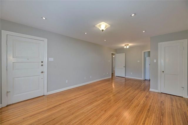 2102 Enfield RD D, Austin, TX 78703