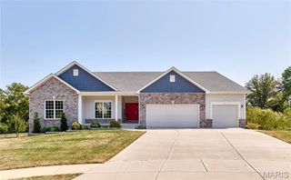 528 Leaning Woods Street, St Charles, MO 63301