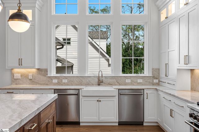 129 Mount Vista Avenue, Greenville, SC 29605