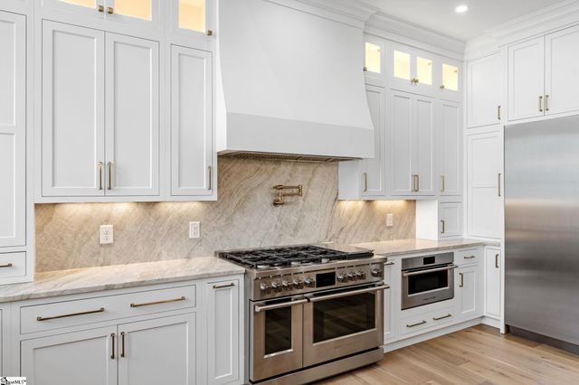 129 Mount Vista Avenue, Greenville, SC 29605