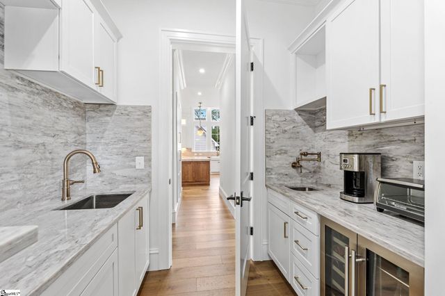 129 Mount Vista Avenue, Greenville, SC 29605