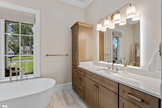 129 Mount Vista Avenue, Greenville, SC 29605