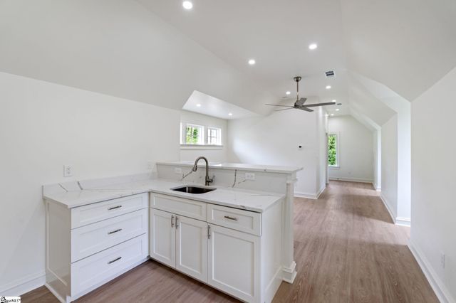 129 Mount Vista Avenue, Greenville, SC 29605