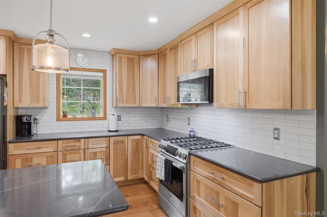 128 Sawmill Road, Red Hook, NY 12571
