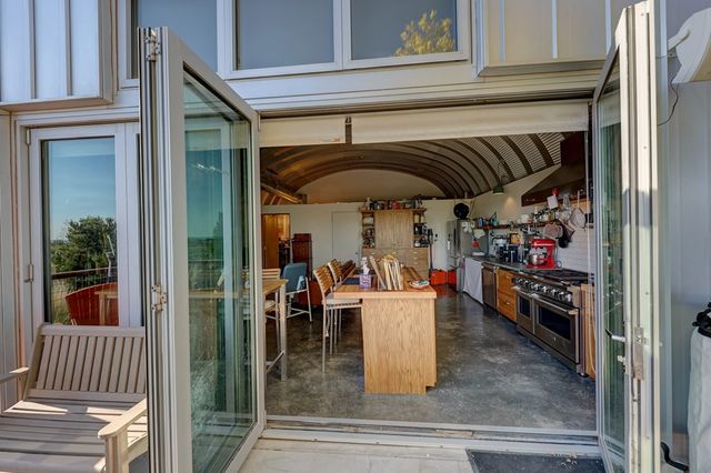 990 Antelope Hills Rd, Marfa, TX 79843