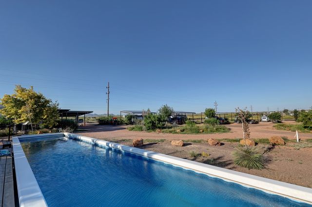 990 Antelope Hills Rd, Marfa, TX 79843