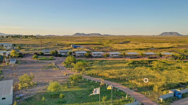 990 Antelope Hills Rd, Marfa, TX 79843