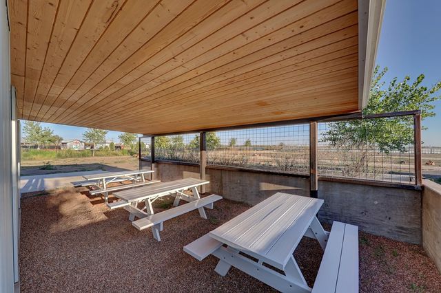 990 Antelope Hills Rd, Marfa, TX 79843