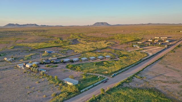 990 Antelope Hills Rd, Marfa, TX 79843